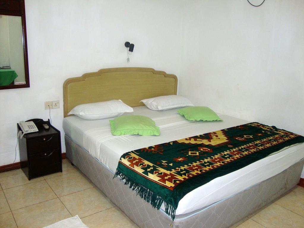 Green Park Beach Hotel Trincomalee Habitación foto